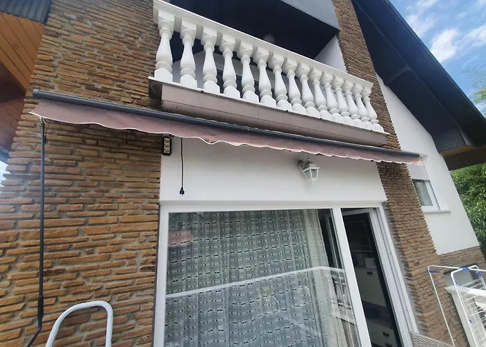 Wolf Vendeghaz Semesterbostad *