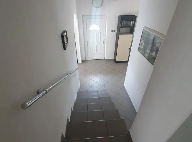 Wolf Vendeghaz Semesterbostad *