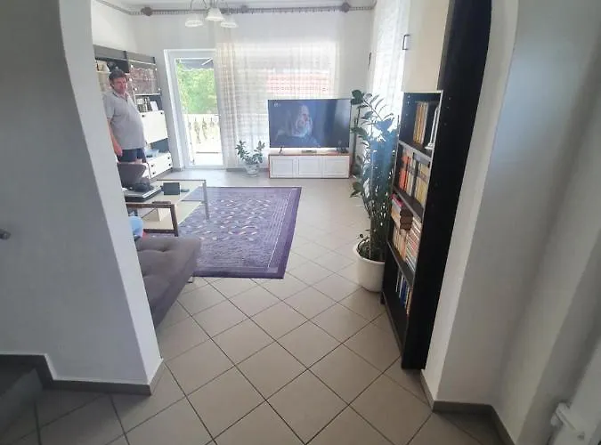 Semesterbostad Wolf Vendeghaz *